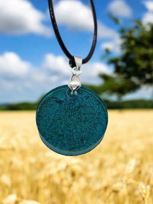 Collier résine bleu turquoise