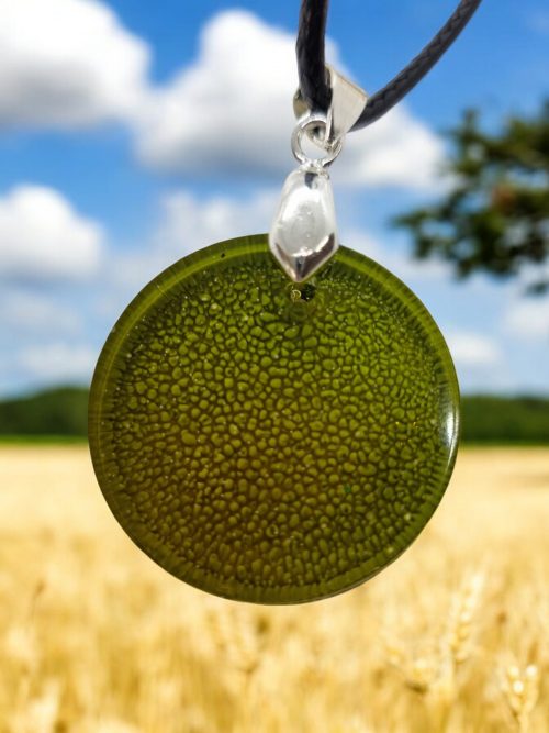 collier résine jaune /vert