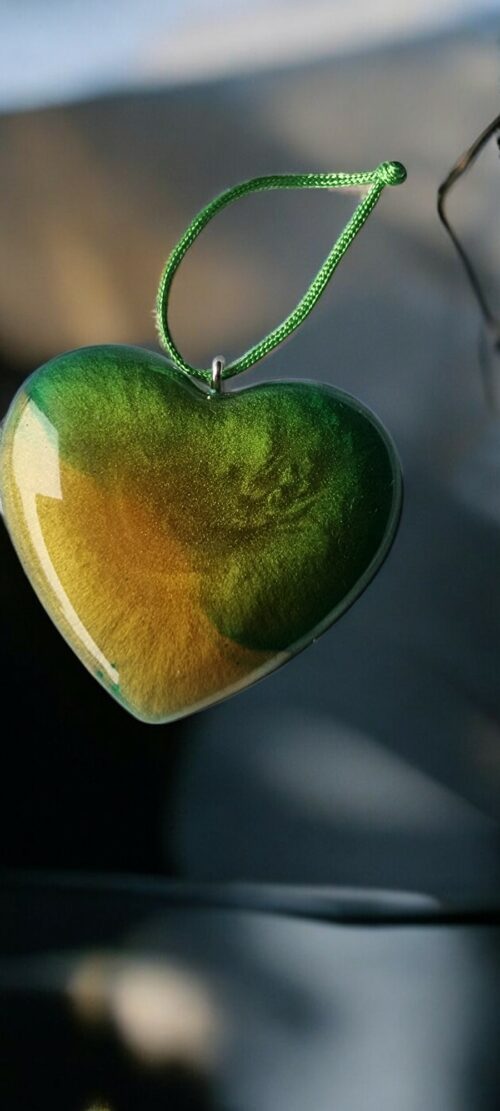 Coeur jaune vert