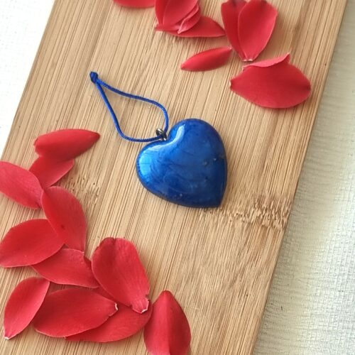 porte-clé cœur, déco cœur en résine, cœur fait main, petit cœur résine, cœur à offrir, bijou de sac résine, cœur pop, cadeau symbolique, cœur déco fait main