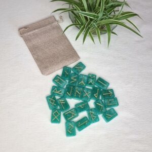 jeu de runes en résine, runes divinatoires artisanales, runes vikings époxy, set de runes ésotériques, ebook sur les runes, tirage runique, accessoires wicca, divination nordique, runes pour débutants, magie des runes