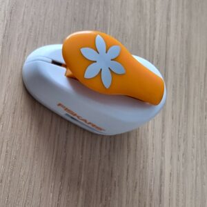 Perforatrice fleur