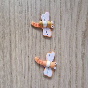Lot 2 libellules en bois