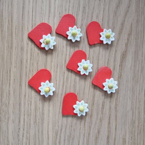 Lot 7 coeurs fleurs en bois