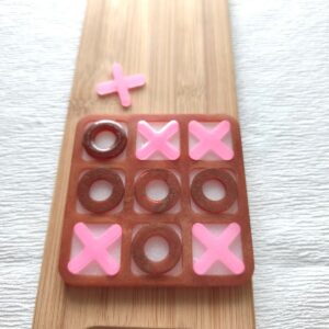 Jeu Tic Tac Toe rose et marron