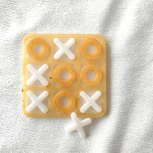 Jeu Tic Tac Toe blanc orange